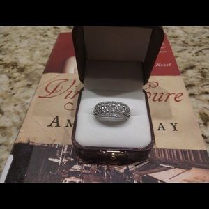 10 kt white gold diamond and, 1ctw